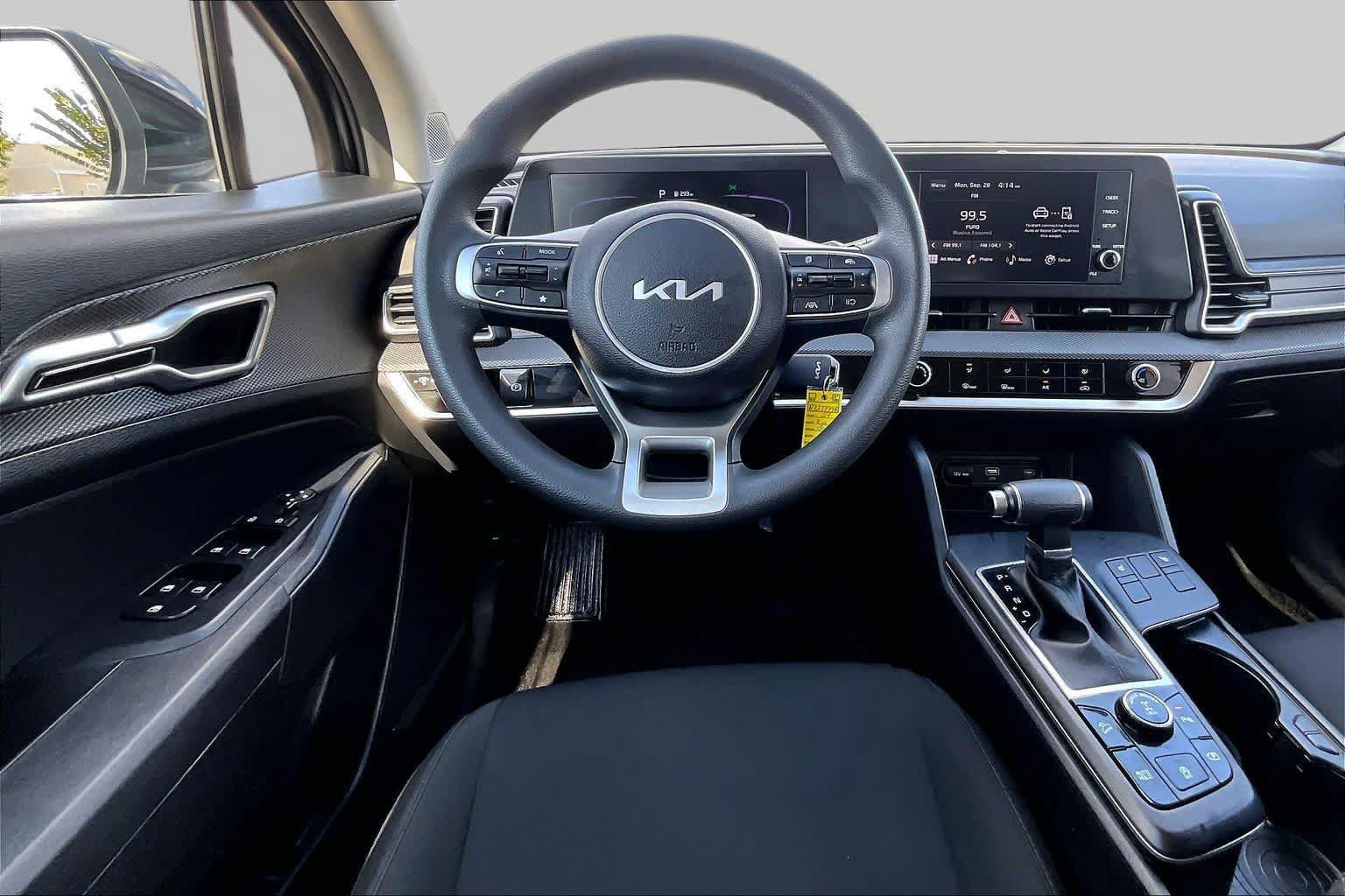 Used 2024 Kia Sportage LX AWD/4WD image 6