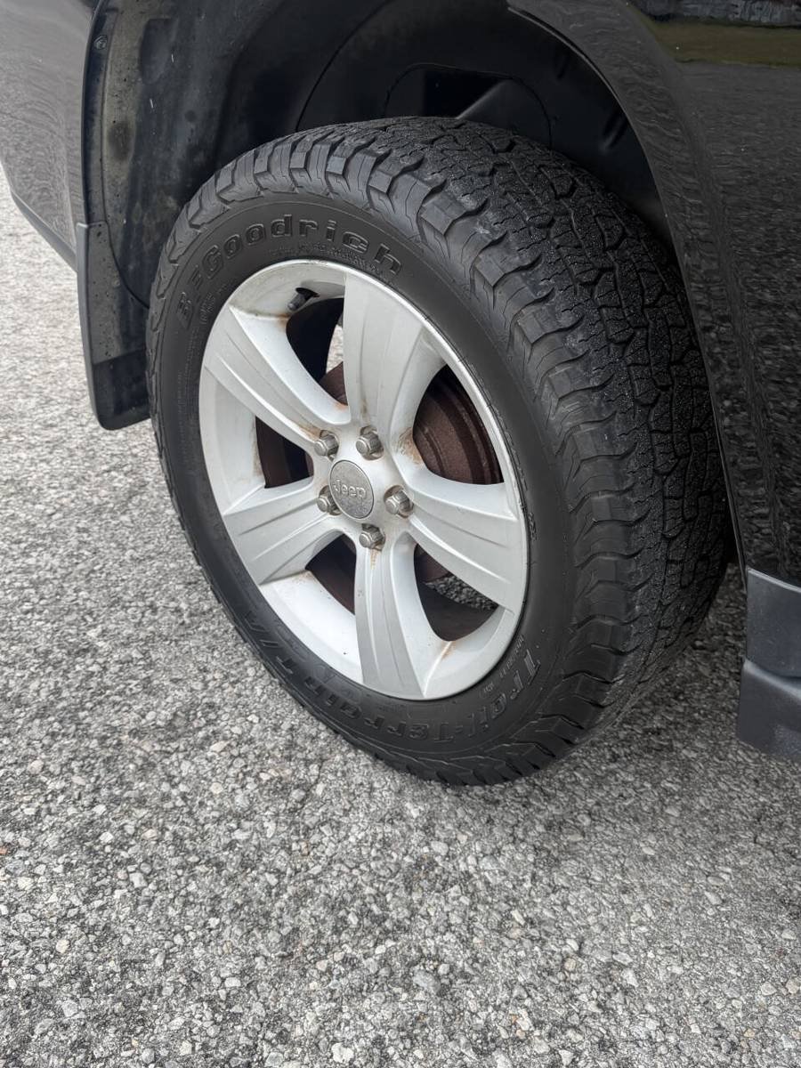 Used 2014 Jeep Compass Sport w/ Power Value Group FWD image 28