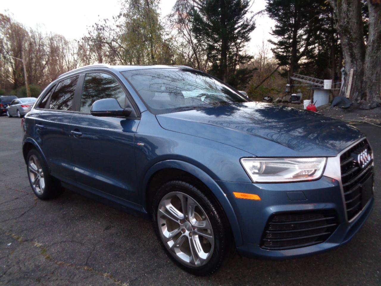 Used 2018 Audi Q3 2.0T Premium w/ Convenience Package FWD image 3