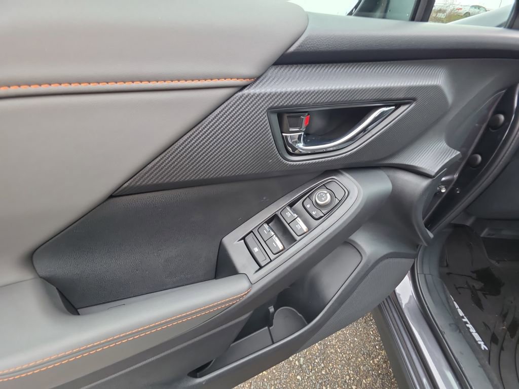 New 2026 Subaru Crosstrek 2.5i Limited w/ Crosstrek Mirror Package image 11