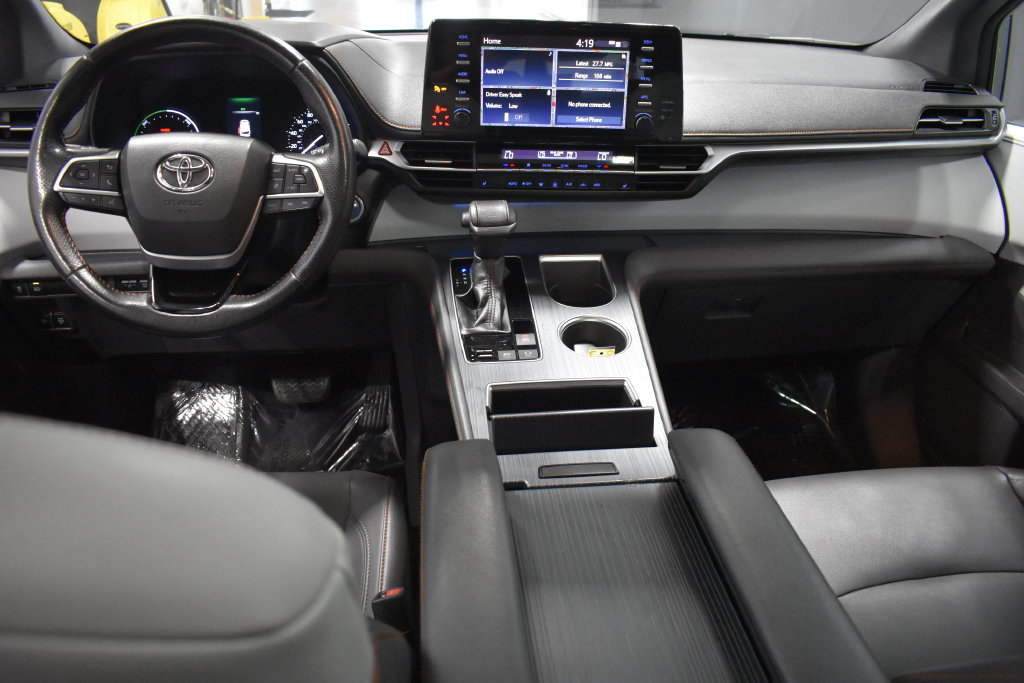 Used 2021 Toyota Sienna XSE AWD/4WD image 13