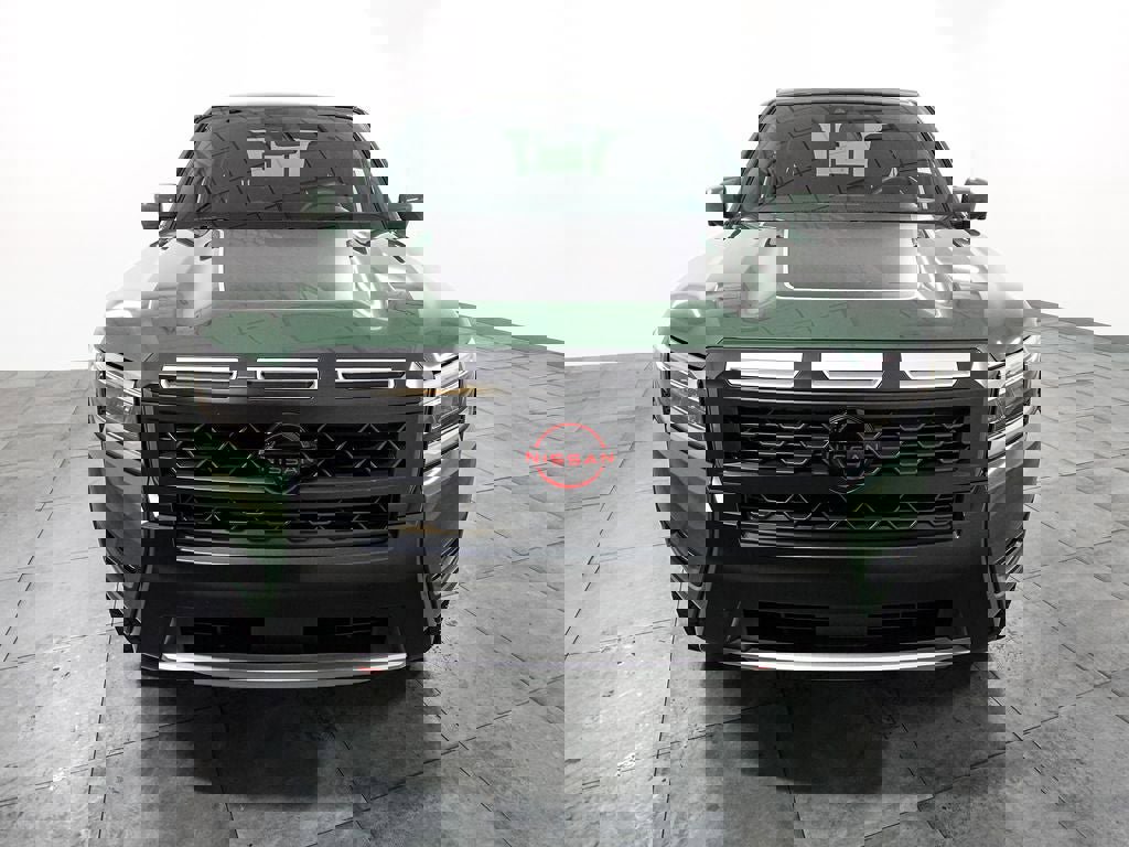 Used 2025 Nissan Frontier PRO-4X w/ Pro Convenience Package image 2