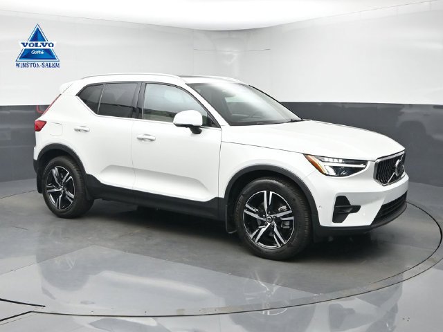 Used 2023 Volvo XC40 B5 Plus w/ Driver Assist Package