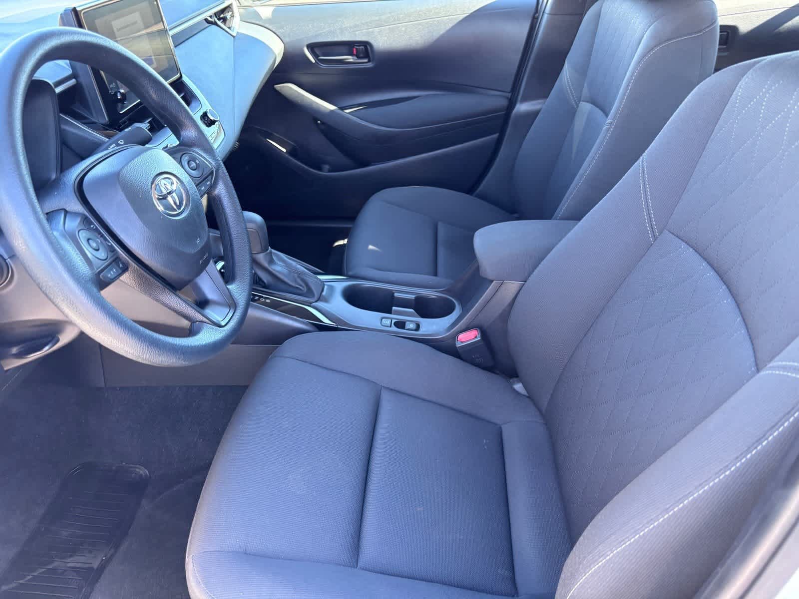 Used 2025 Toyota Corolla LE FWD image 16