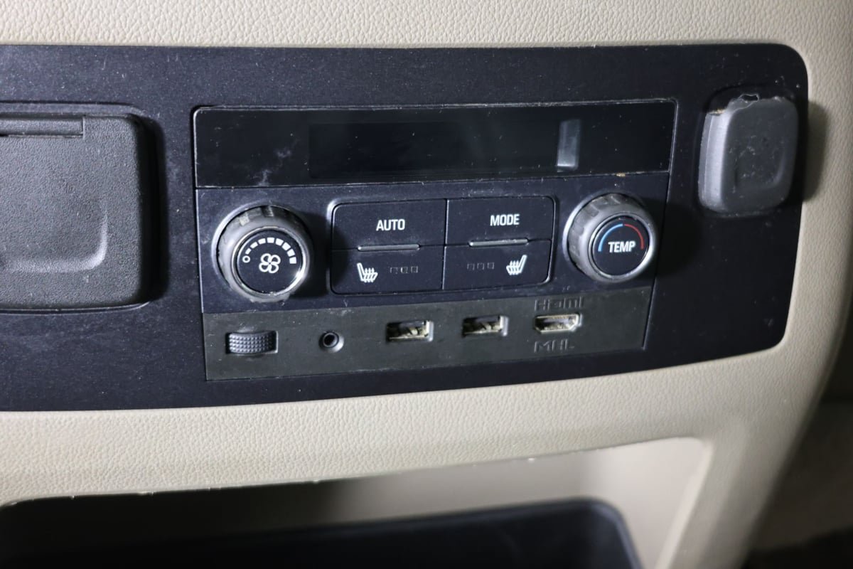 Used 2020 Chevrolet Tahoe Premier AWD/4WD image 32