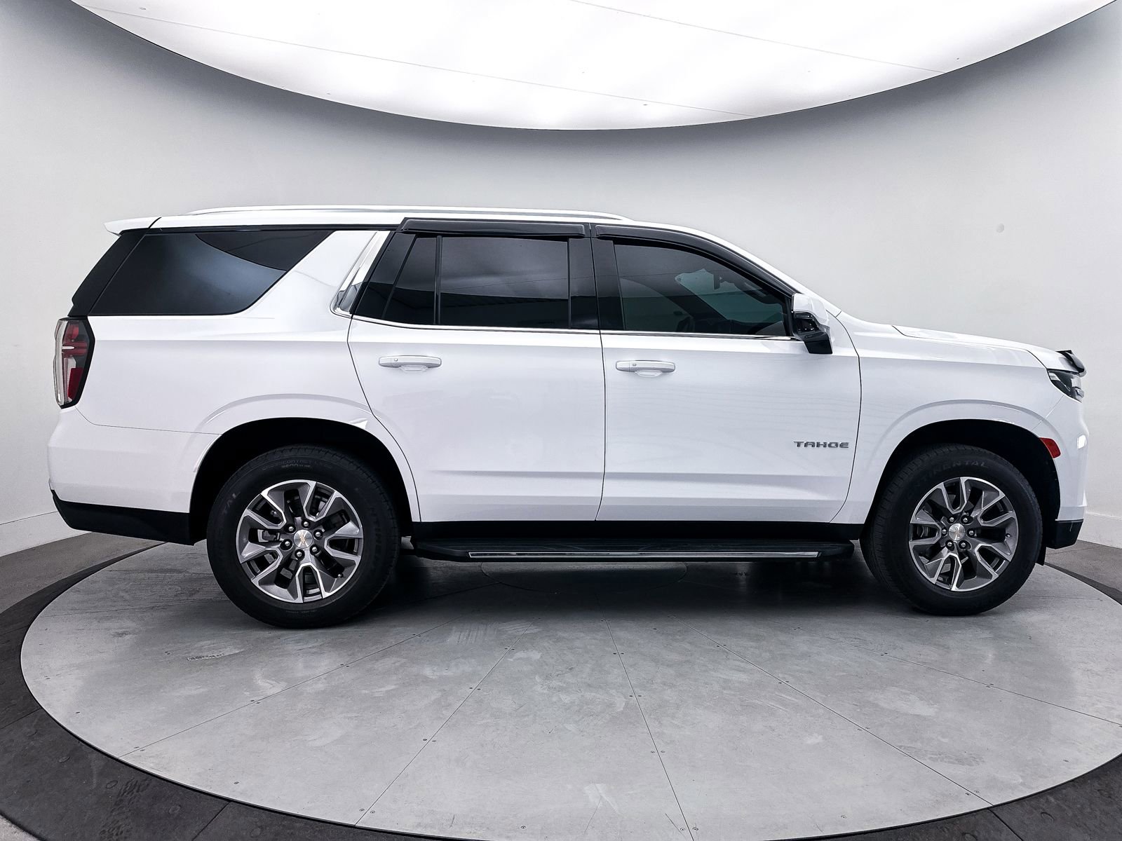 Used 2024 Chevrolet Tahoe LT w/ LT Signature Package AWD/4WD image 43