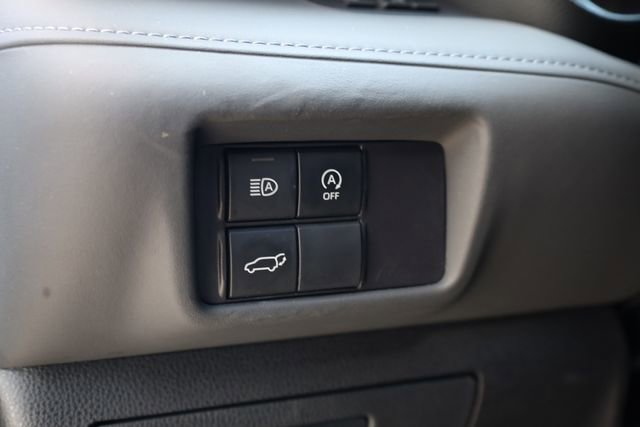 Used 2024 Toyota Highlander LE image 10