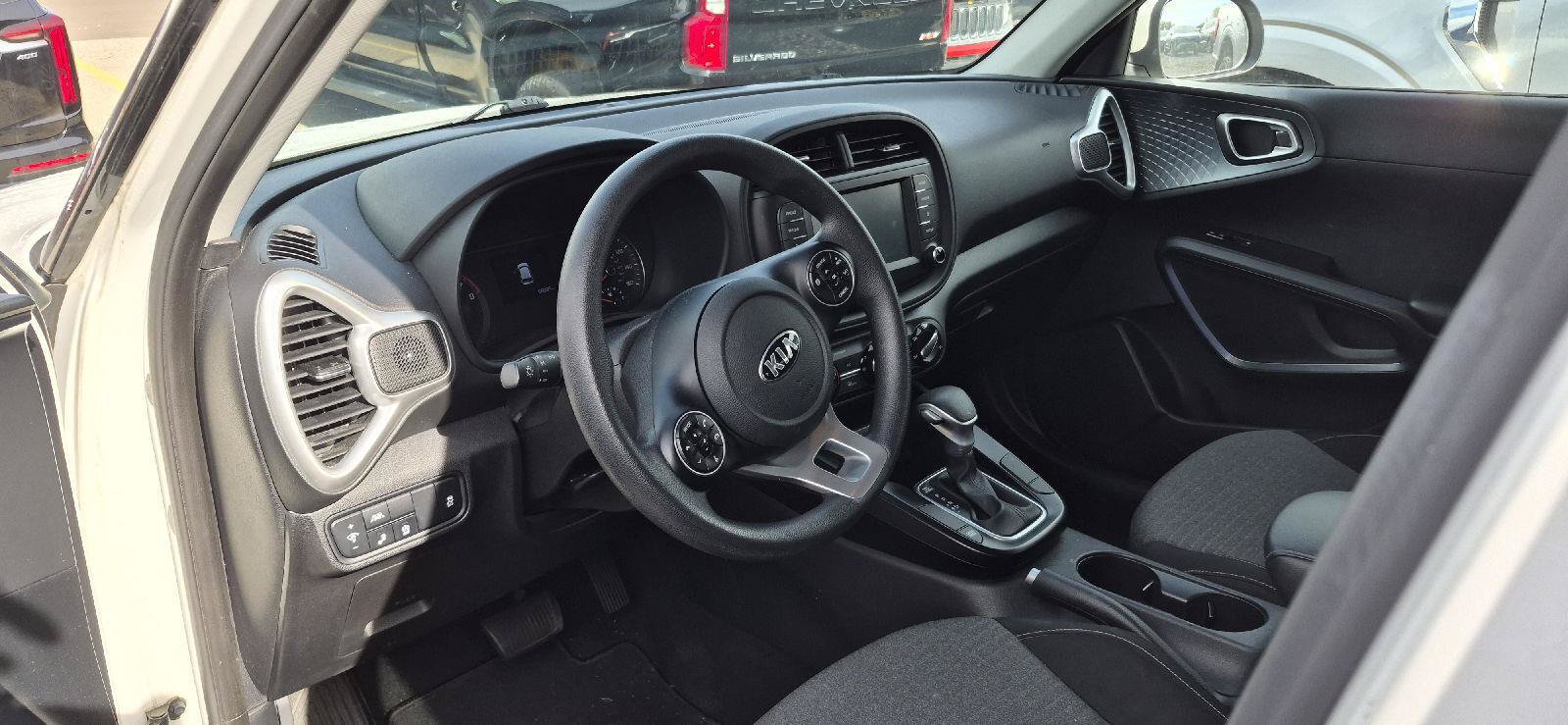 Used 2020 Kia Soul S FWD image 8