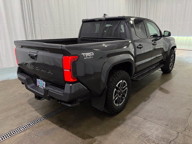 Used 2025 Toyota Tacoma TRD Sport AWD/4WD image 5