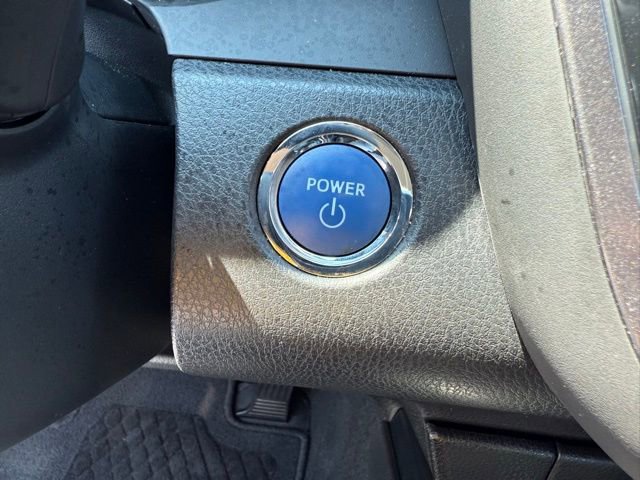 Used 2020 Toyota Camry XLE image 25