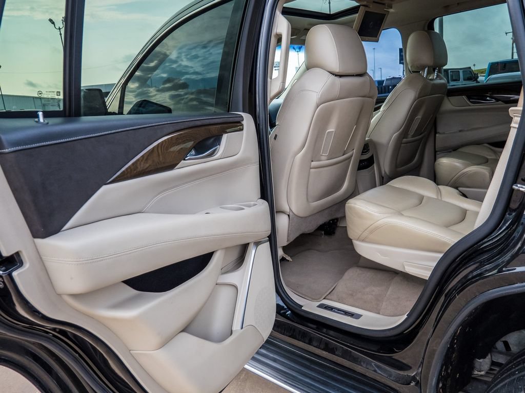 Used 2018 Cadillac Escalade Luxury RWD image 27