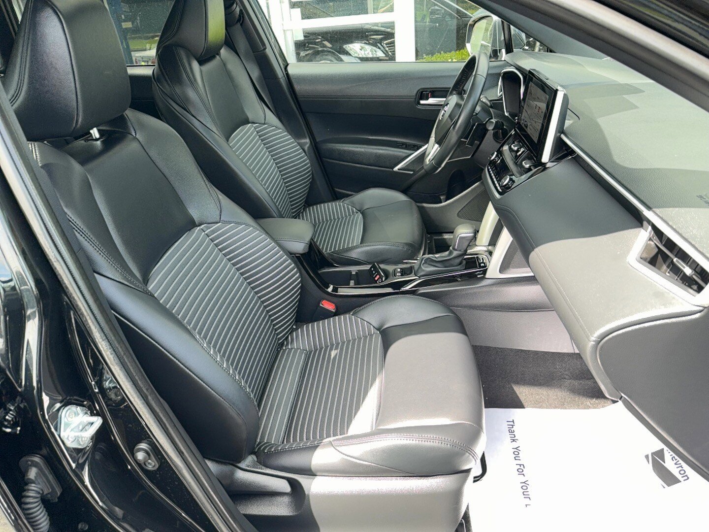 Used 2024 Toyota Corolla Cross AWD Hybrid image 21