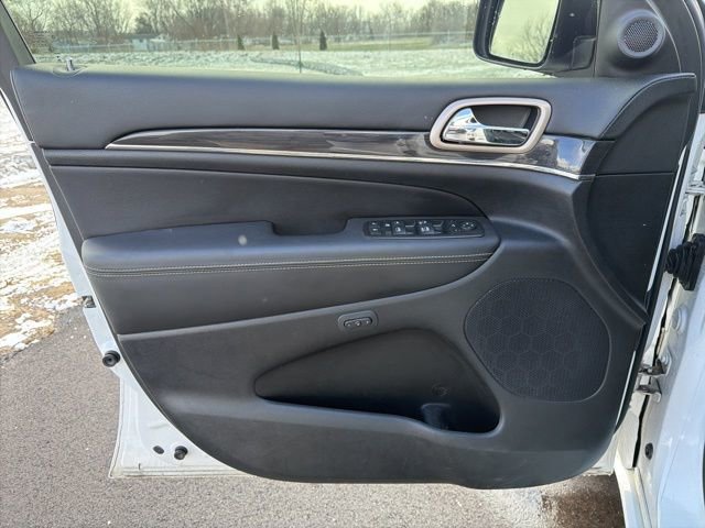 Used 2014 Jeep Grand Cherokee Overland w/ Advanced Technology Group image 22