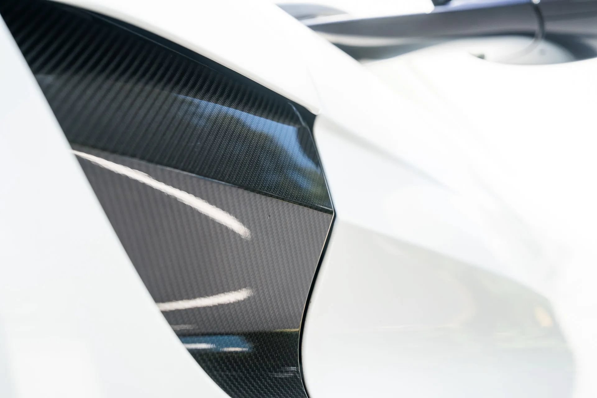 Used 2019 Aston Martin V8 Vantage Coupe RWD image 18