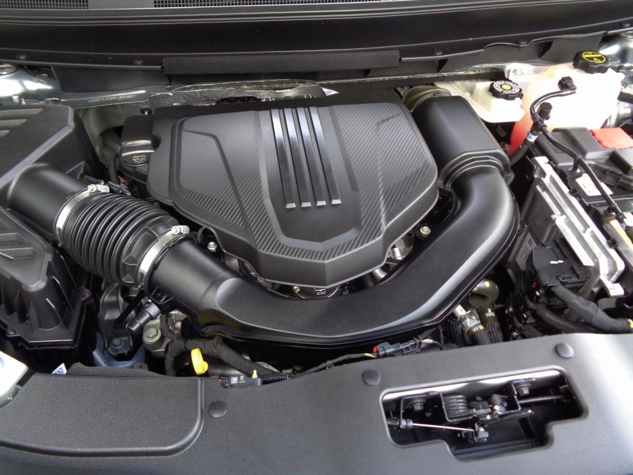 Used 2024 Chevrolet Traverse RS AWD/4WD image 19
