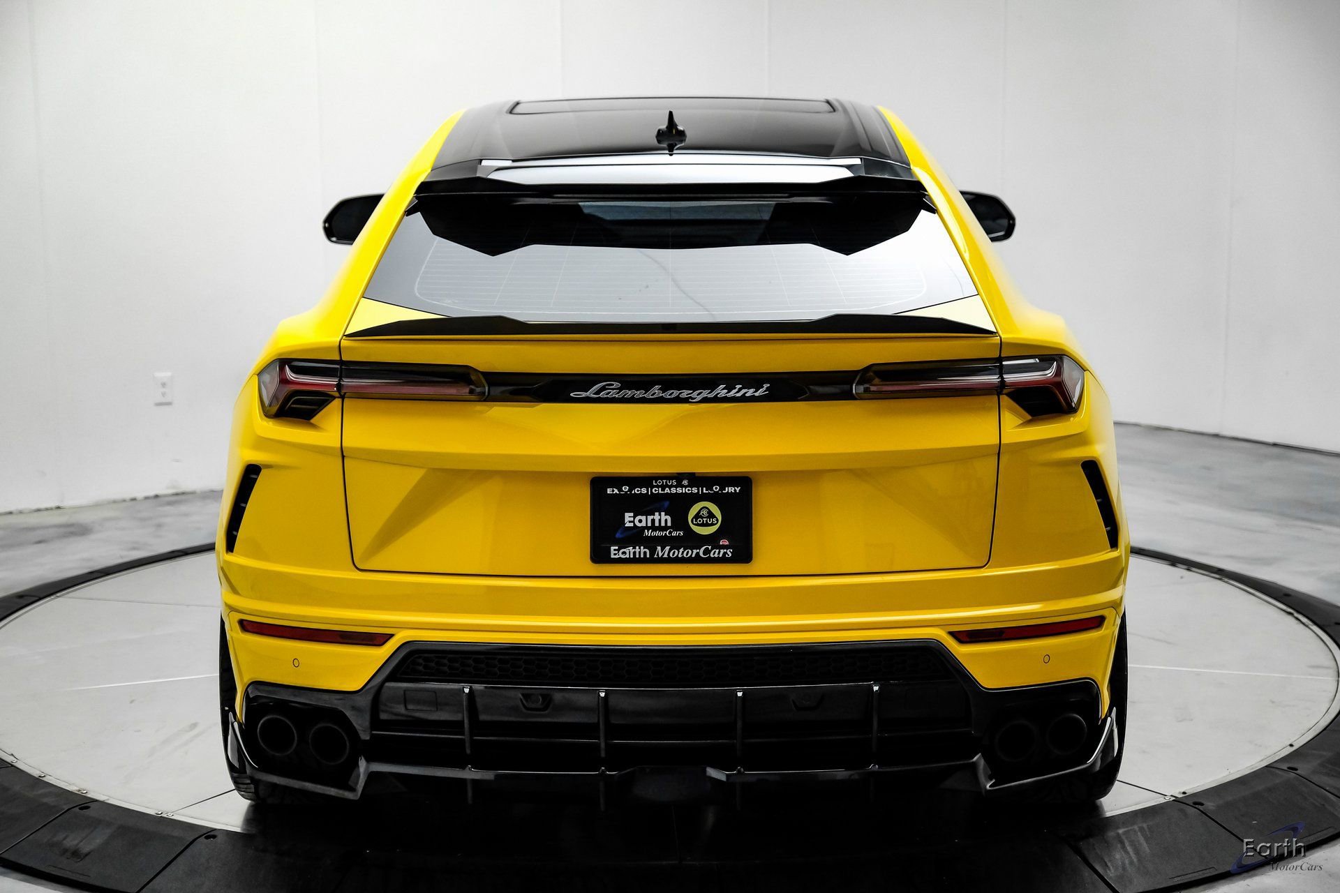 Used 2021 Lamborghini Urus image 16