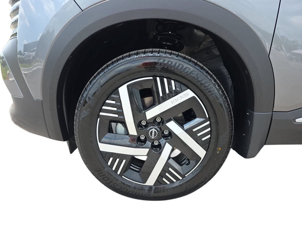 New 2026 Nissan Kicks SV w/ SV Premium Package FWD image 31