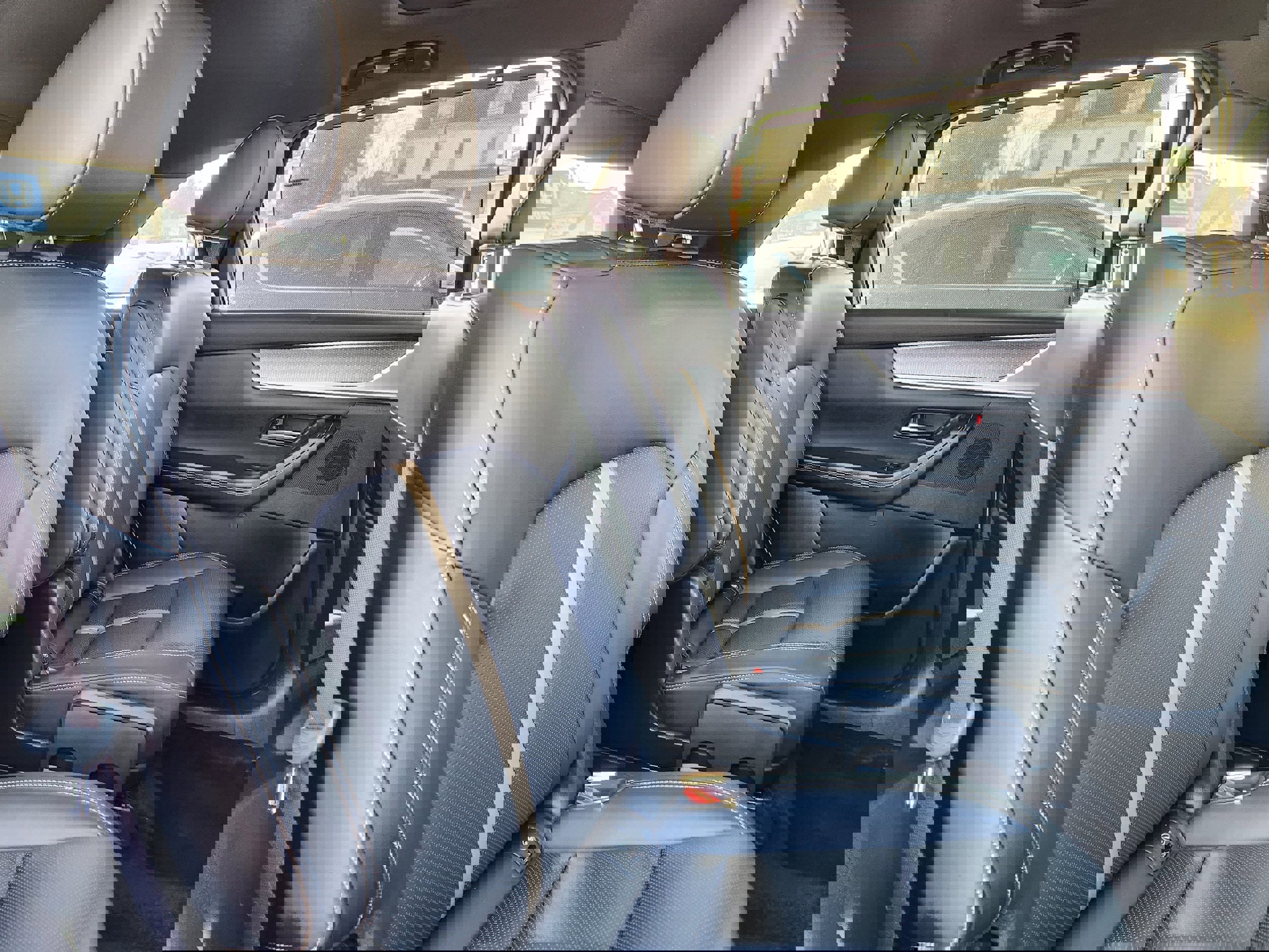 Certified 2025 MAZDA CX-90 3.3 Turbo S w/ Premium Package image 17