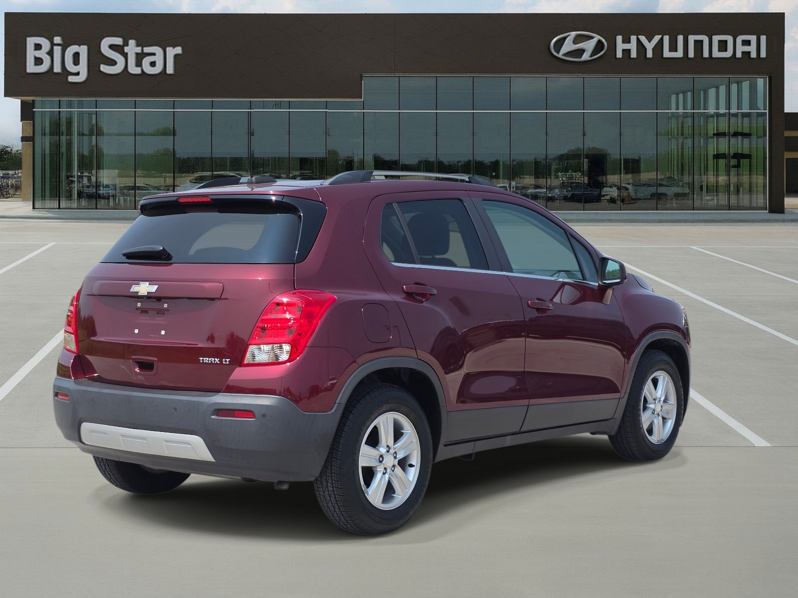 Used 2016 Chevrolet Trax LT w/ LT Sun and Sound Package FWD image 4
