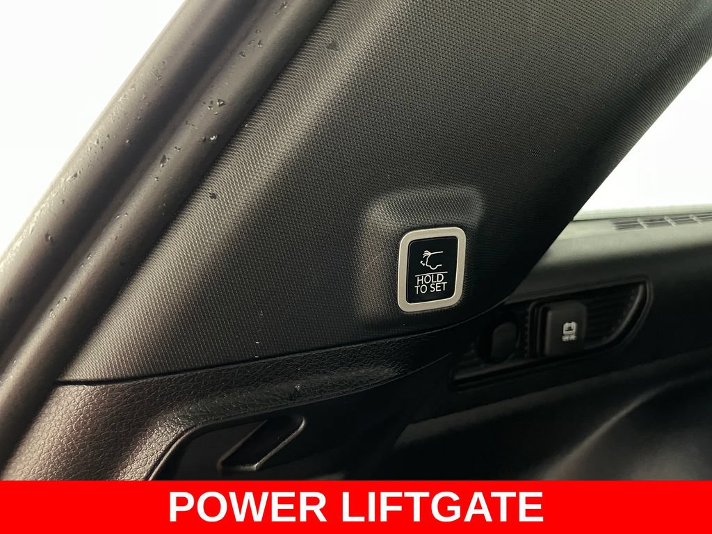 Used 2025 Jeep Grand Cherokee Limited w/ Black Appearance Package AWD/4WD image 16