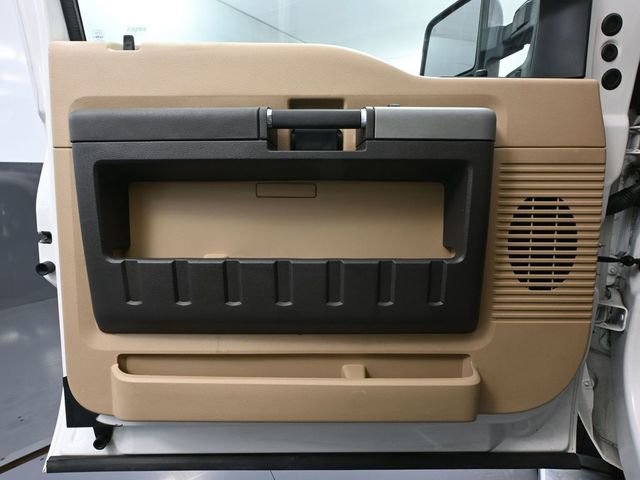 Used 2015 Ford F350 Lariat w/ Camper Package AWD/4WD image 19