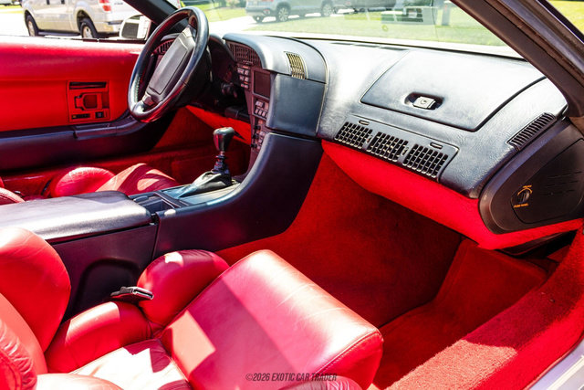 Used 1991 Chevrolet Corvette Convertible RWD image 24