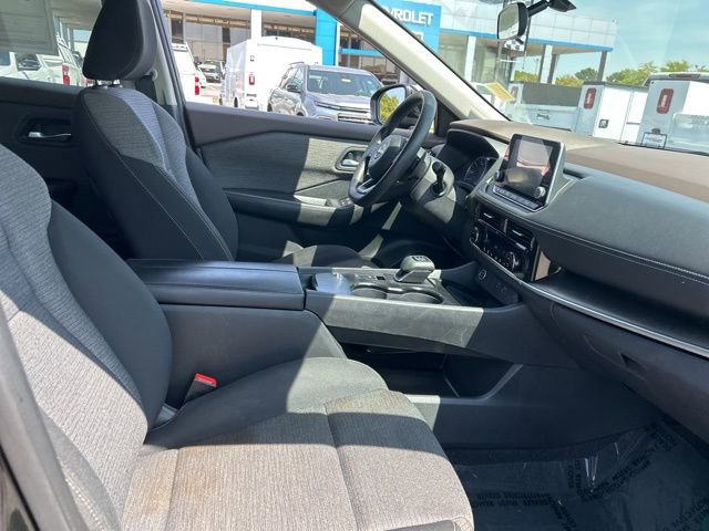 Used 2022 Nissan Rogue SV FWD image 30