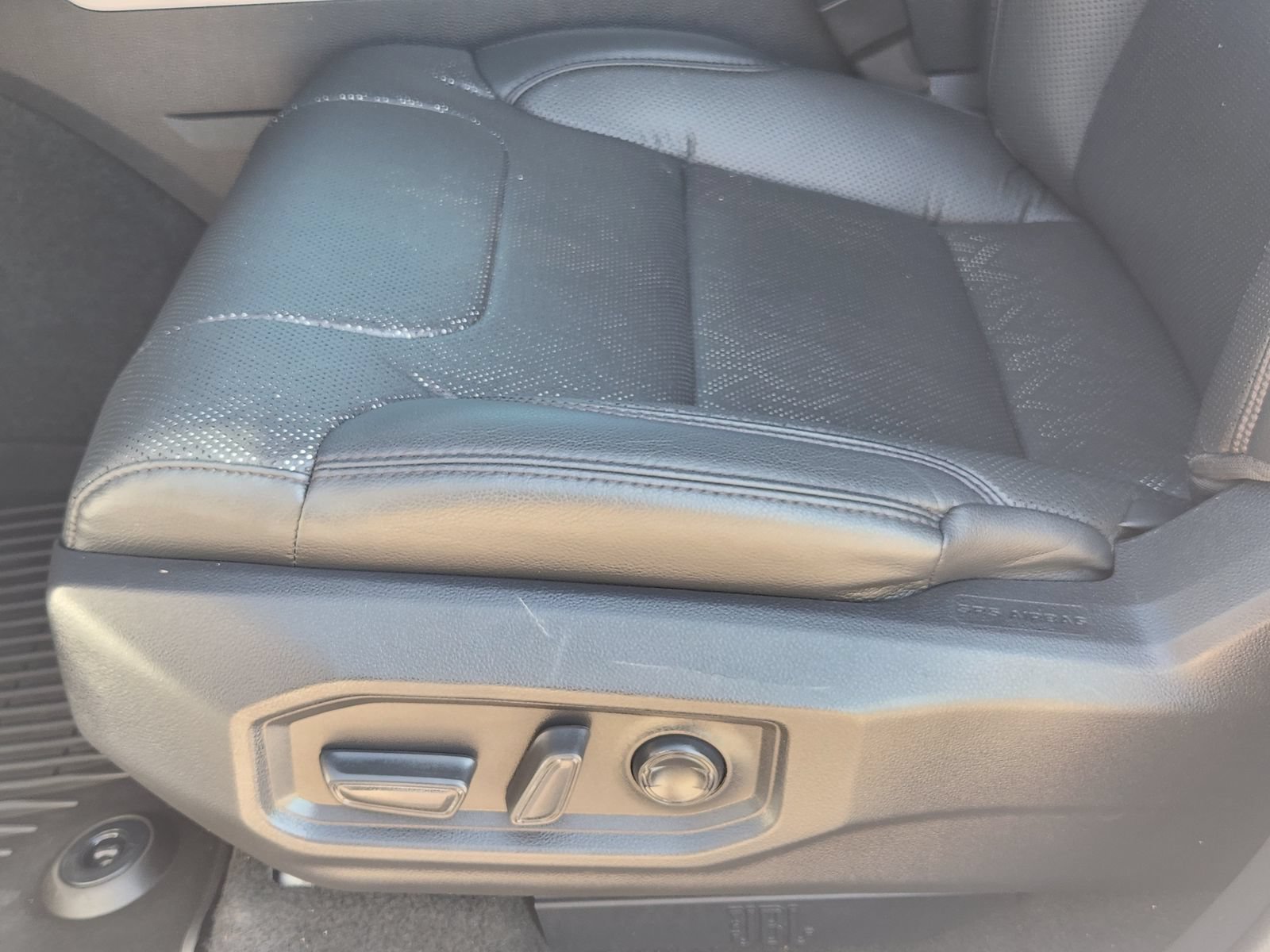Used 2023 Toyota Tundra Limited AWD/4WD image 27