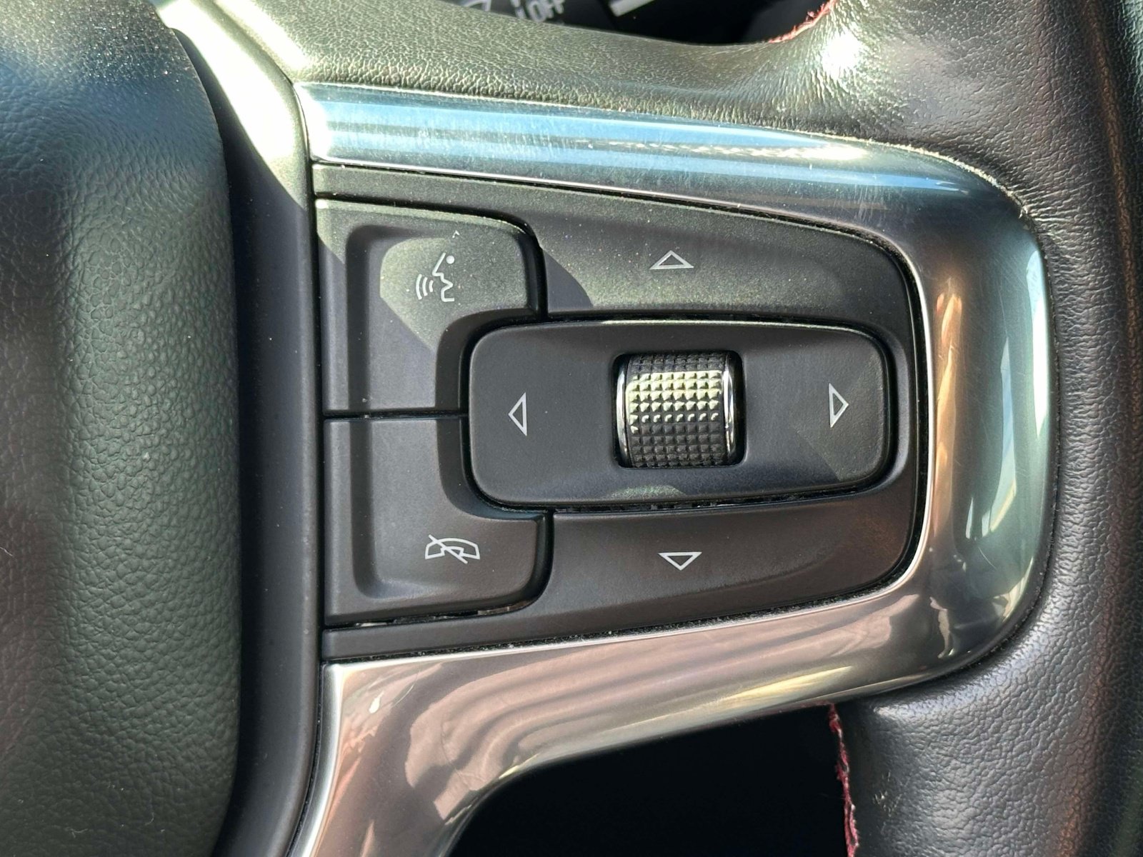 Used 2020 Chevrolet Blazer RS FWD image 21