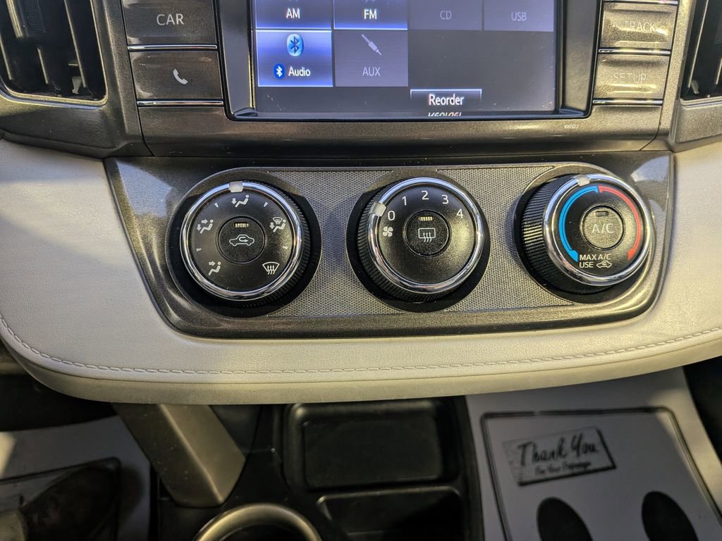 Used 2015 Toyota RAV4 LE image 18