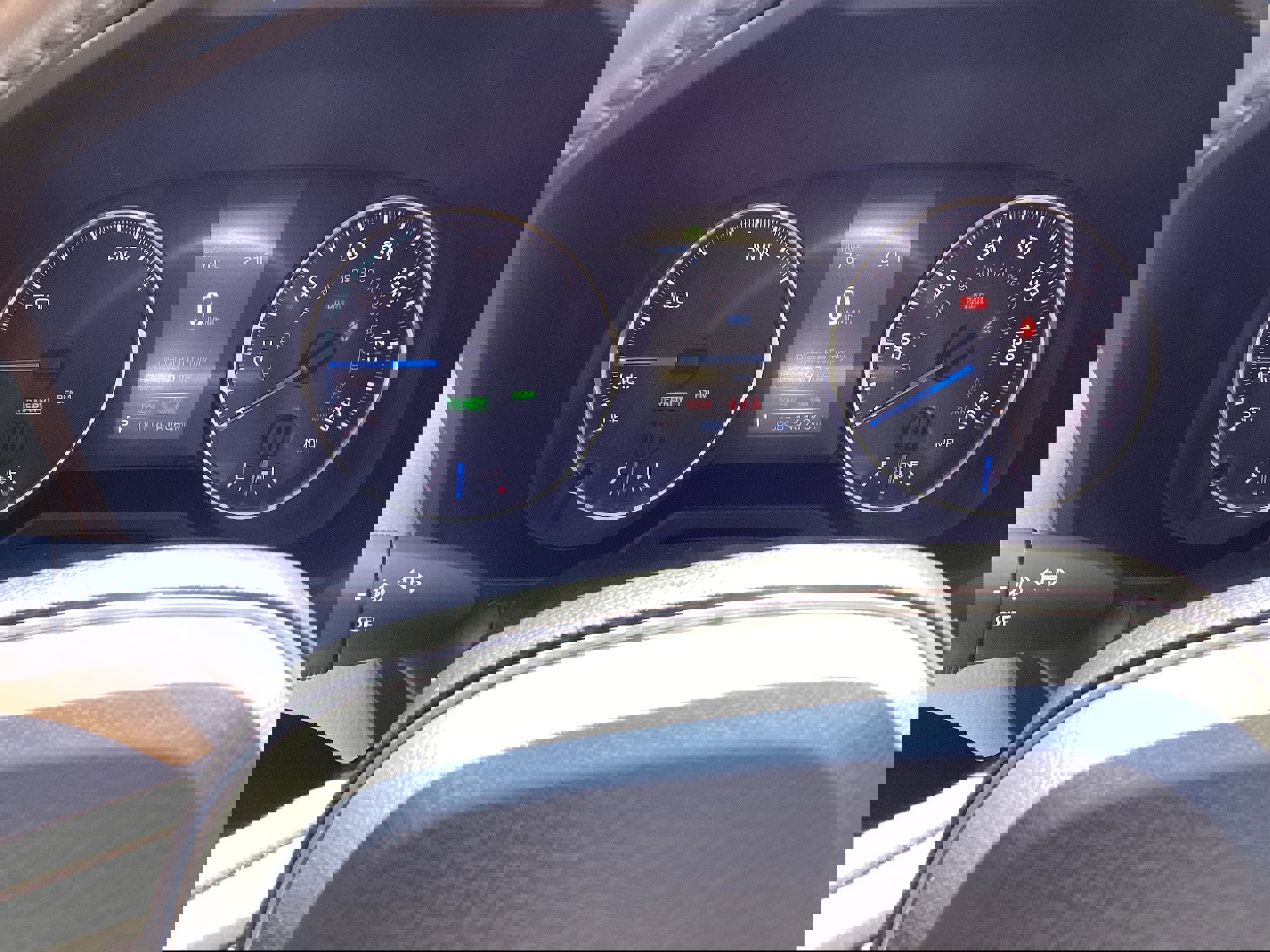 Used 2021 Toyota RAV4 XLE w/ XLE Grade Weather Package image 17