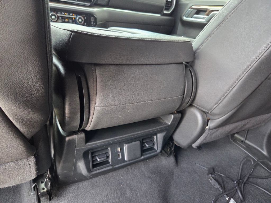 Used 2024 Chevrolet Silverado 1500 LT AWD/4WD image 9