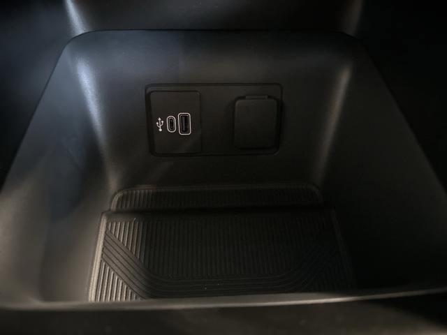 New 2026 Ford Explorer Active w/ Active Comfort Package image 23