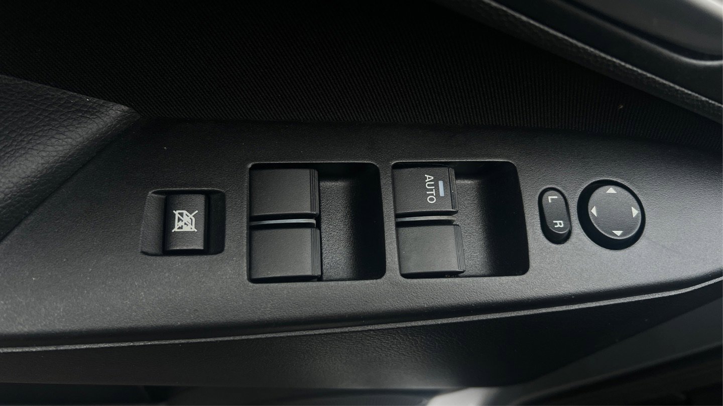 Used 2012 MAZDA MAZDA3 i Touring image 40