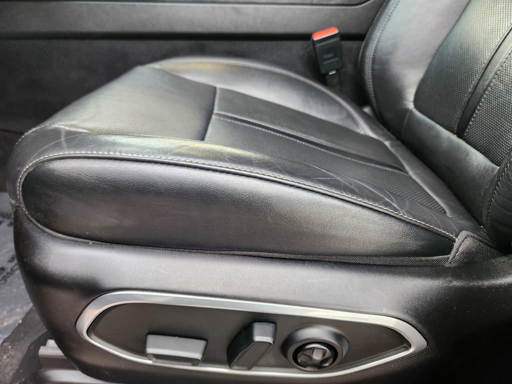 Used 2022 Jeep Wagoneer Series III w/ Premium Group I image 11