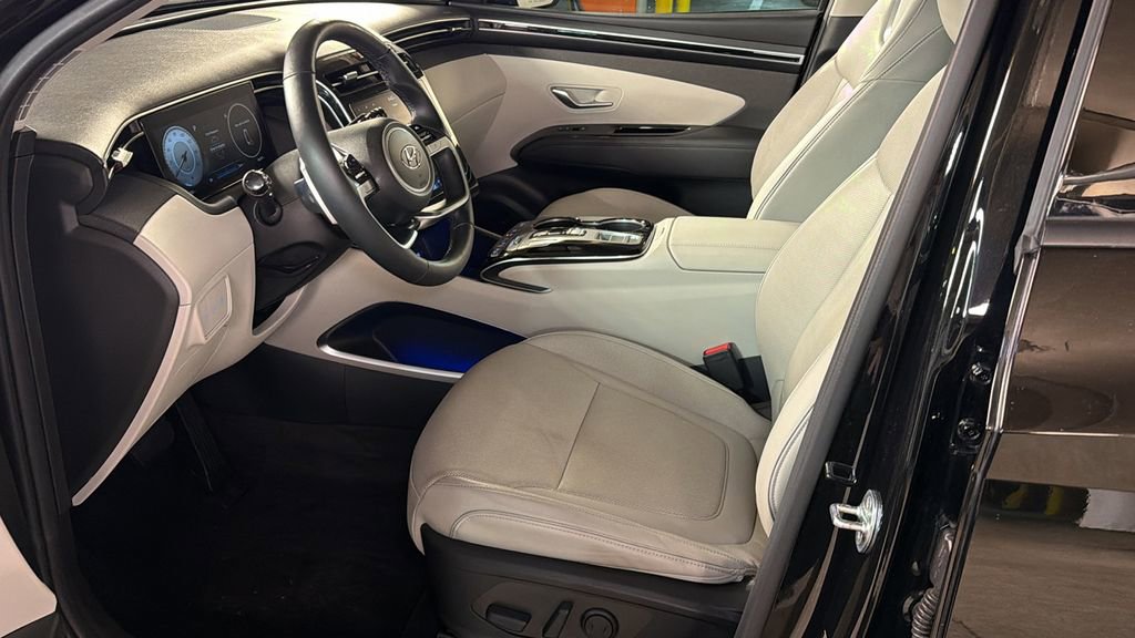 Used 2022 Hyundai Tucson Limited w/ Cargo Package image 27