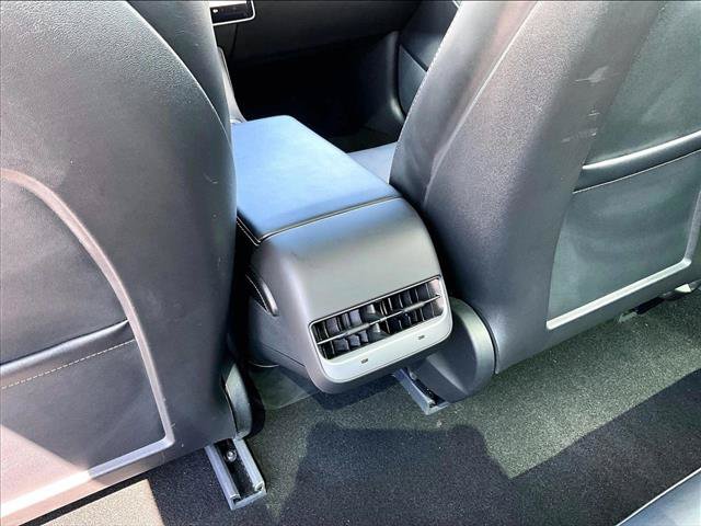 Used 2022 Tesla Model 3 Long Range AWD/4WD image 23