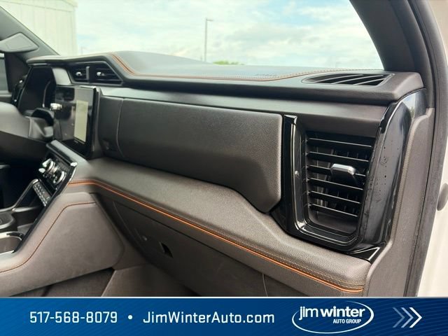 Used 2024 GMC Sierra 1500 AT4 w/ AT4 Preferred Package AWD/4WD image 12