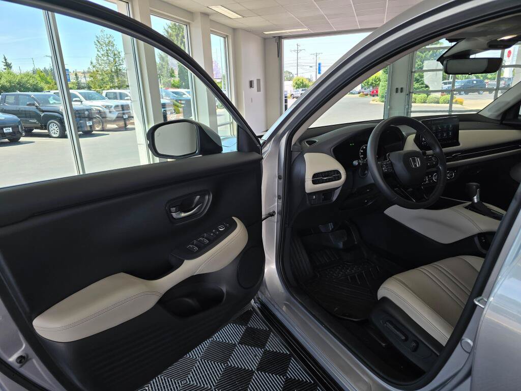 Used 2024 Honda HR-V EX-L image 30