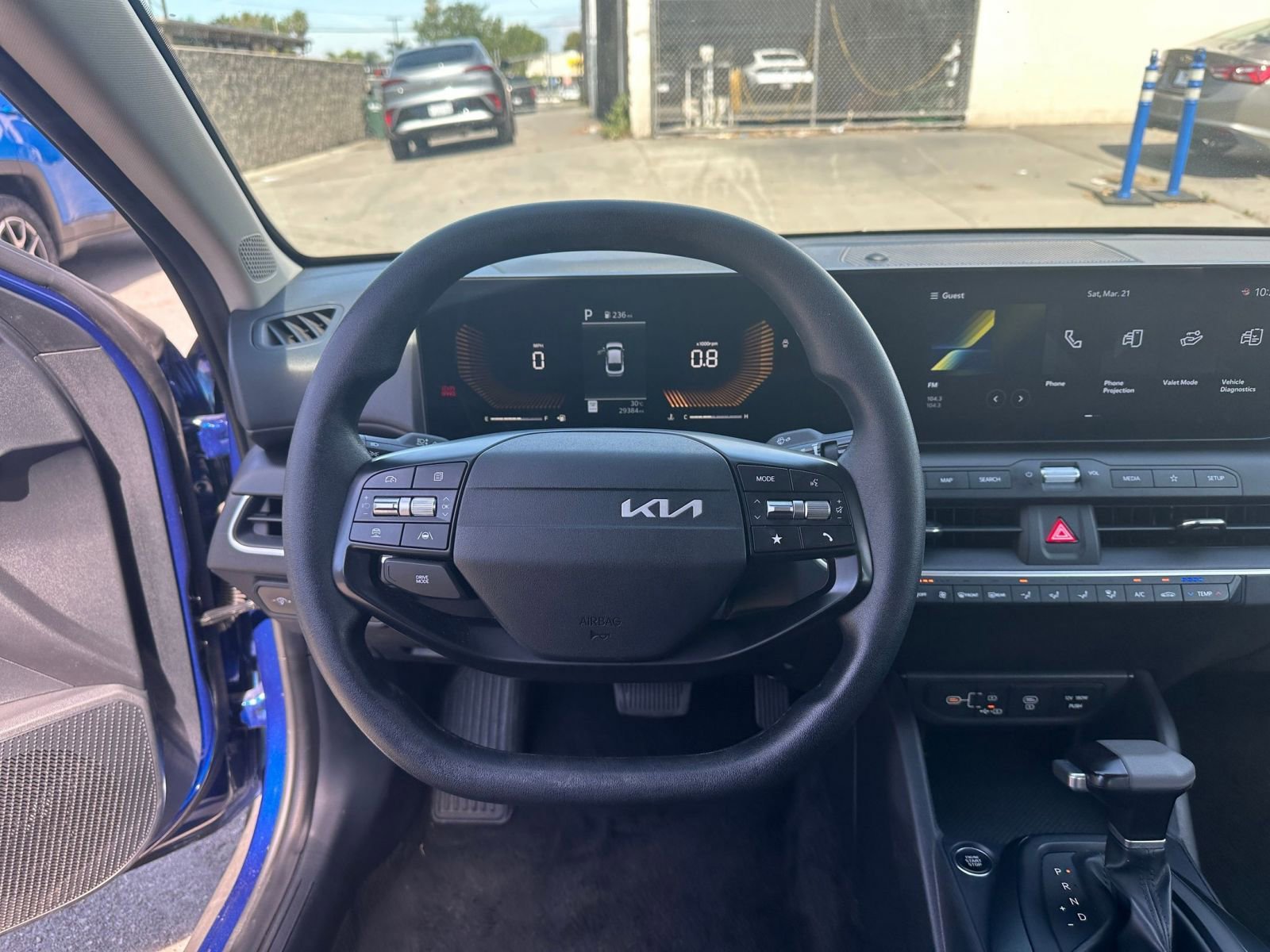 Used 2025 Kia K4 LXS image 33