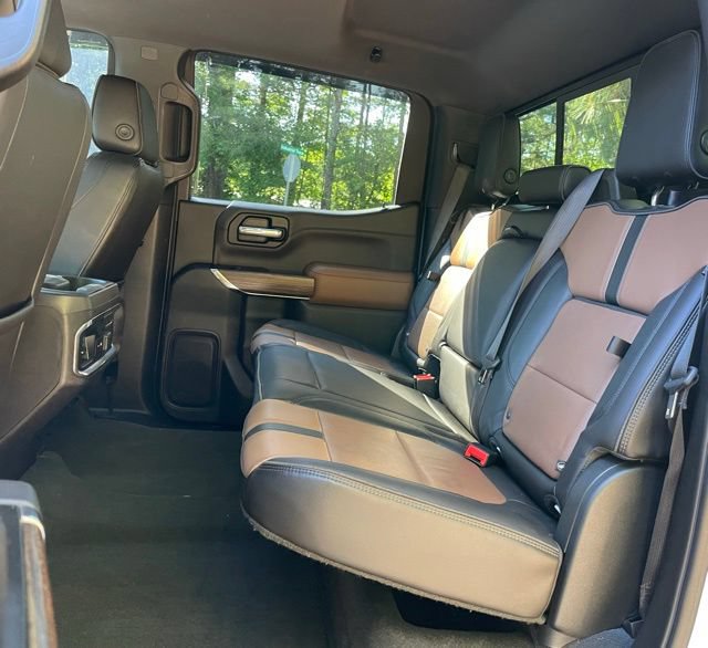 Used 2019 Chevrolet Silverado 1500 High Country w/ Technology Package AWD/4WD image 15