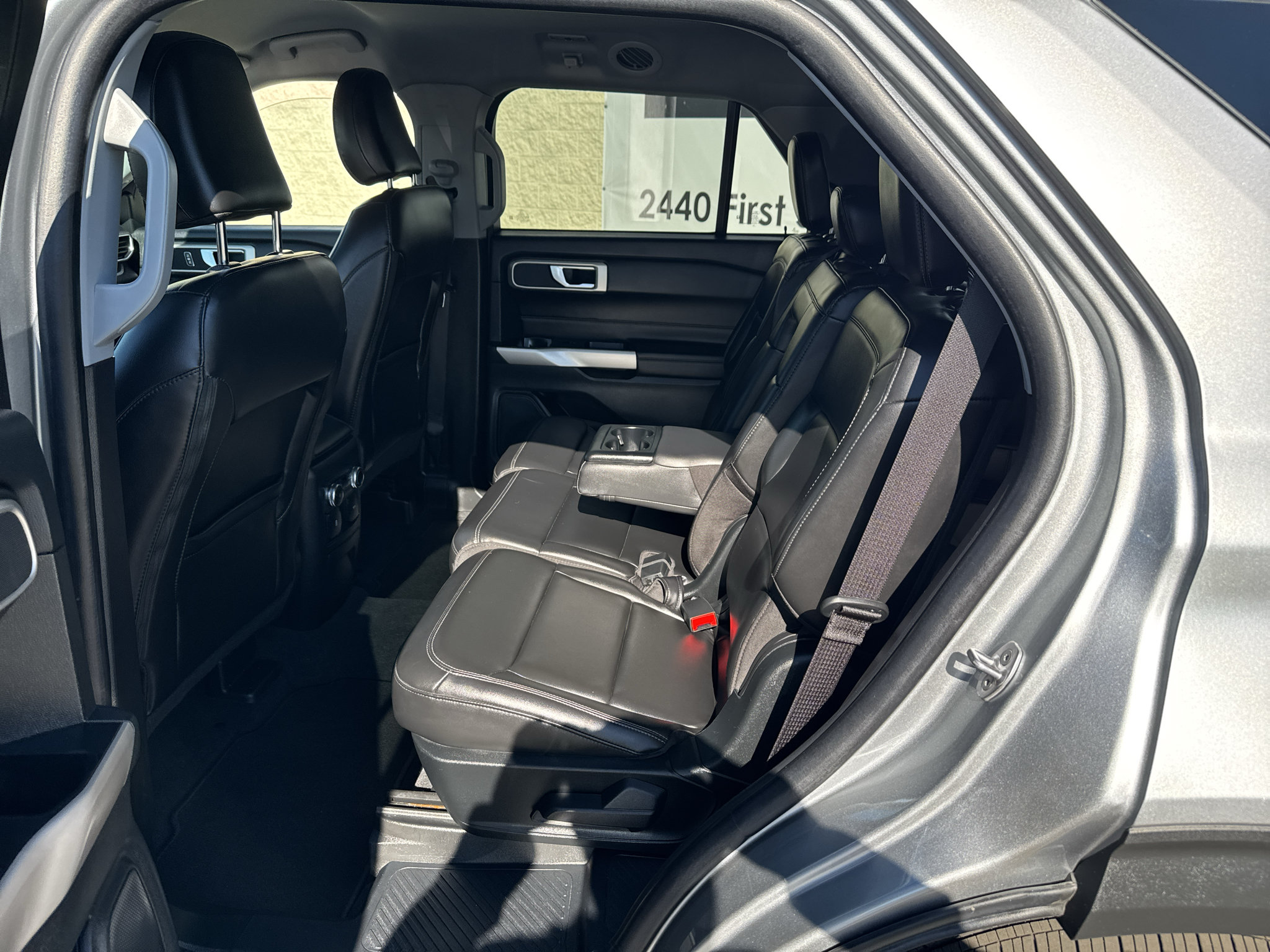 Used 2023 Ford Explorer XLT w/ Equipment Group 202A RWD image 16