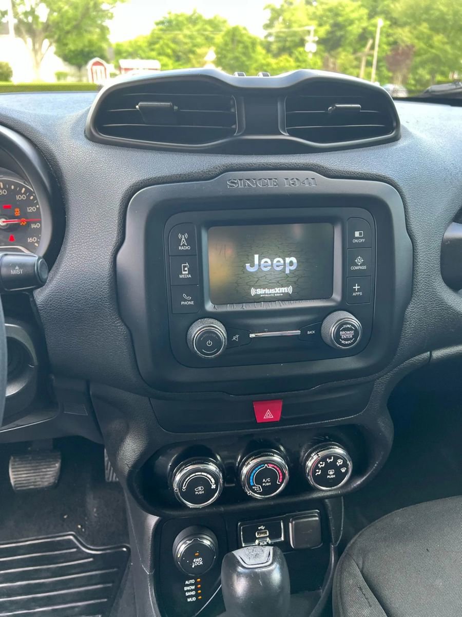 Used 2016 Jeep Renegade Sport w/ Power & Air Group image 10