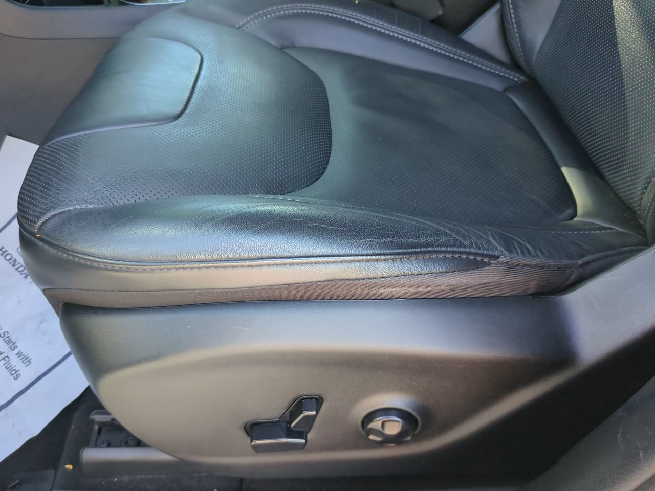 Used 2020 Jeep Cherokee Limited FWD image 15