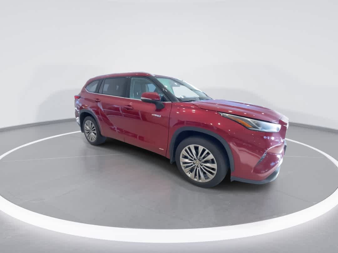 Used 2021 Toyota Highlander Platinum AWD/4WD image 2