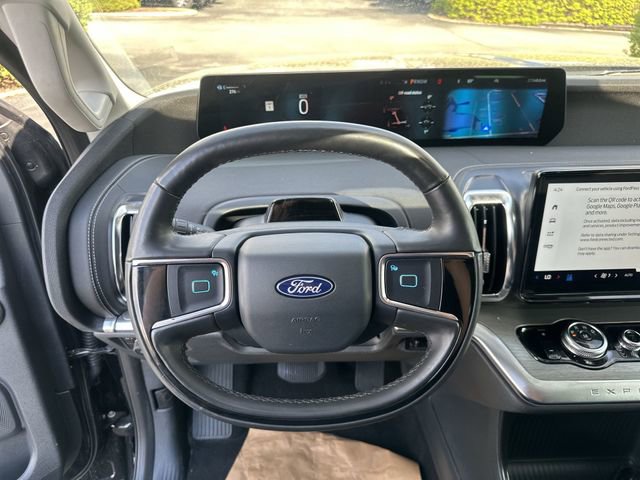 Used 2025 Ford Expedition Max Platinum AWD/4WD image 13