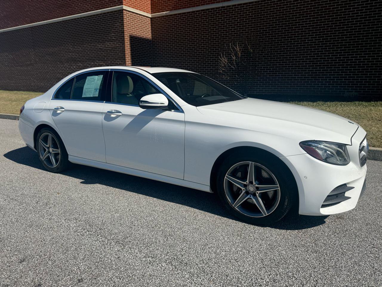 Used 2017 Mercedes-Benz E 300 4MATIC image 23