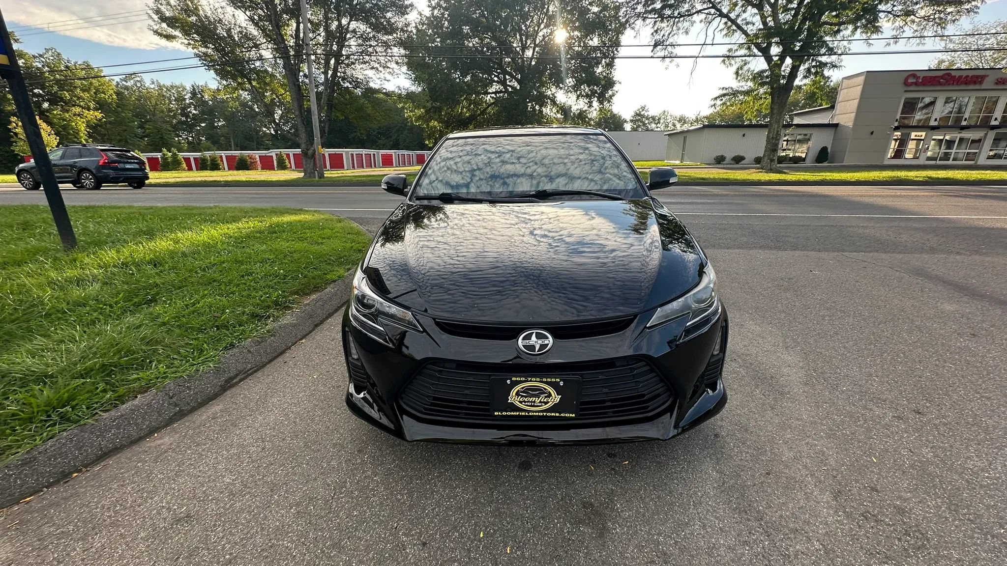 Used 2014 Scion tC FWD image 2