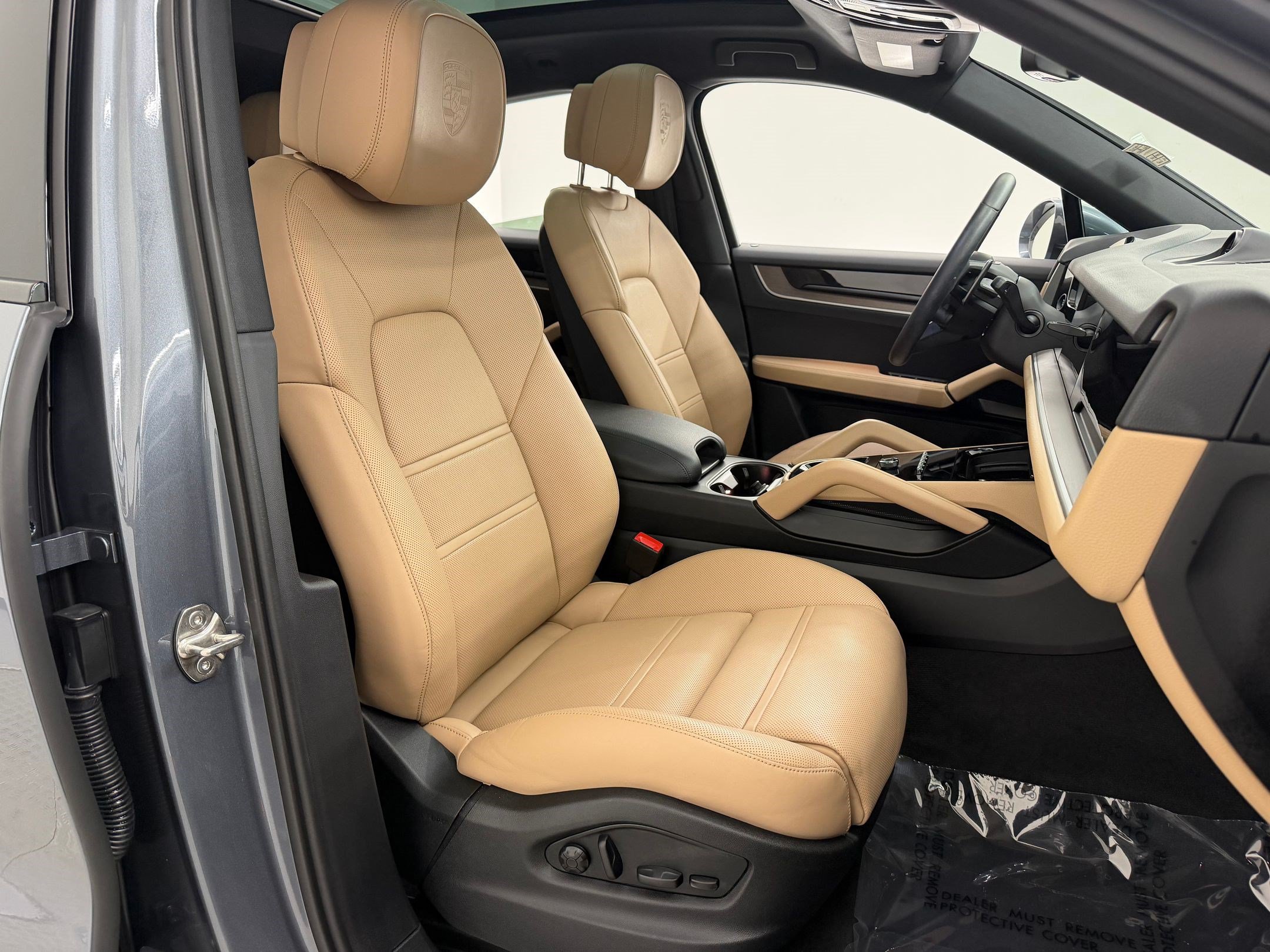 Certified 2026 Porsche Cayenne Coupe AWD/4WD image 27