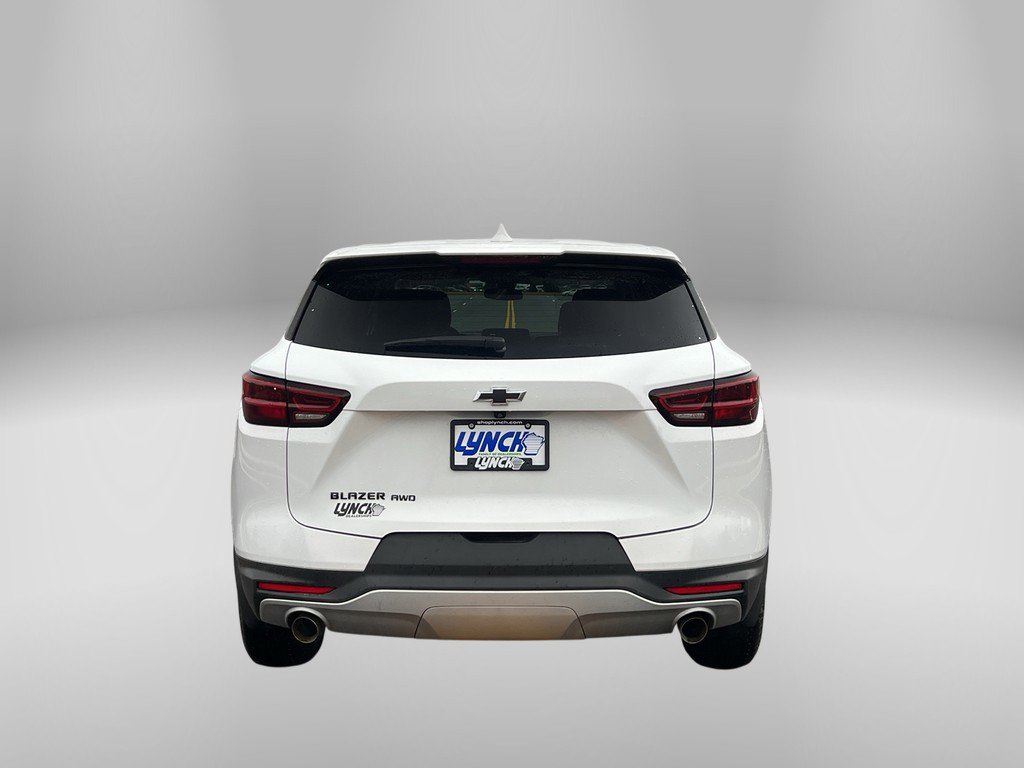 Used 2024 Chevrolet Blazer LT w/ Driver Confidence Package image 3